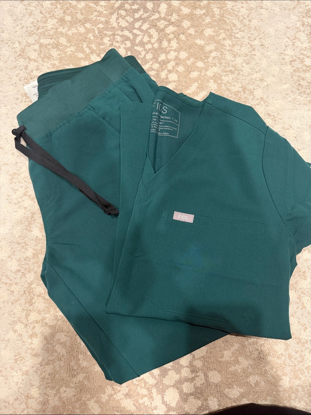 Figs women’s scrub set in Forest Green